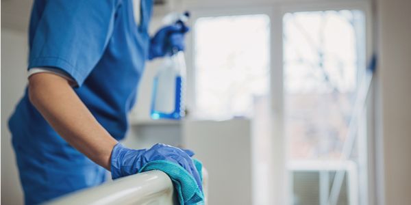 Travailler à l'hôpital sans diplôme : 5 métiers possibles